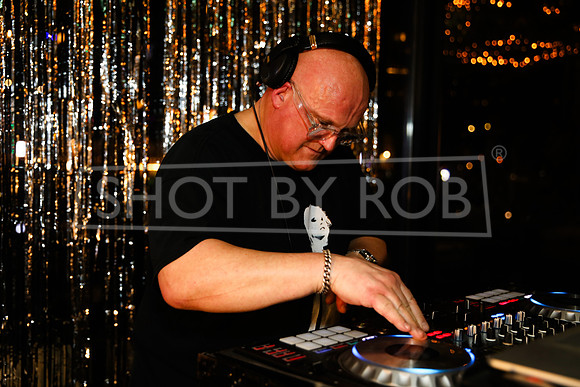 SHOT_BY_ROB-8401