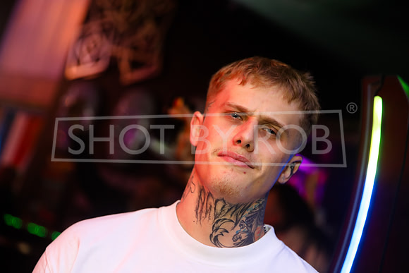 SHOT_BY_ROB-1012