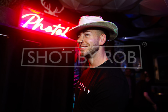 SHOT_BY_ROB-1034