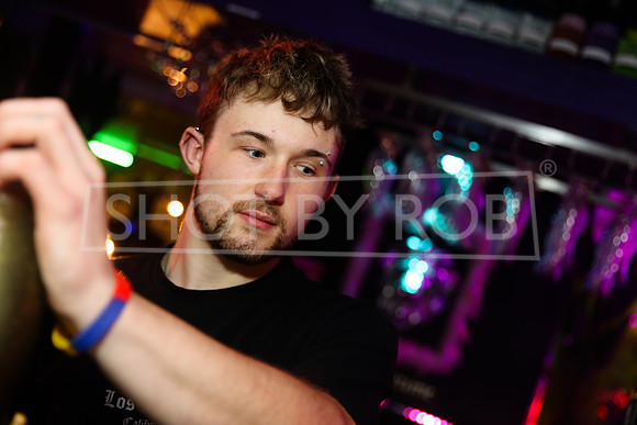 SHOT_BY_ROB-4802
