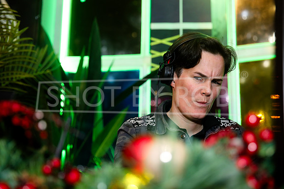 SHOT_BY_ROB-1172