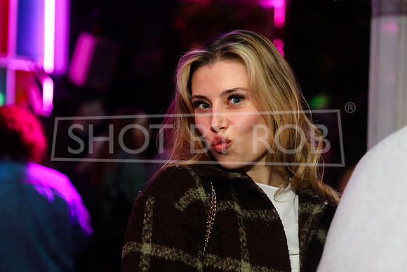 SHOT_BY_ROB-0100
