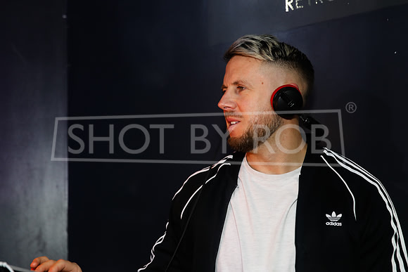 SHOT_BY_ROB-1074