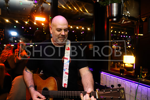 SHOT_BY_ROB-1828