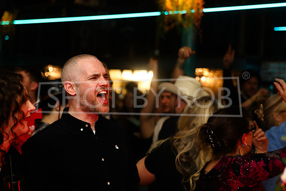 SHOT_BY_ROB-4207
