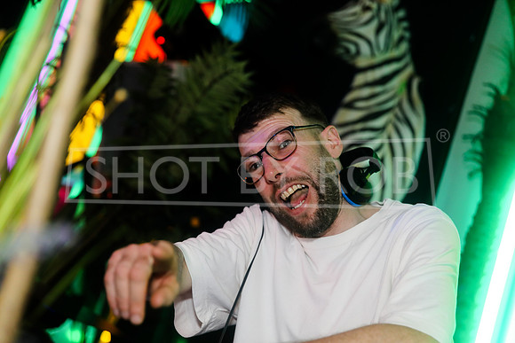 SHOT_BY_ROB-4590