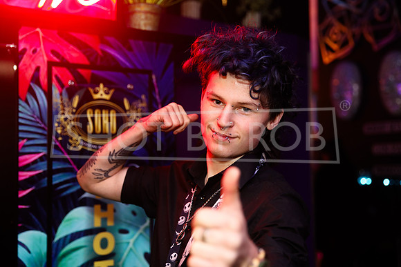 SHOT_BY_ROB-8809