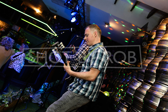 SHOT_BY_ROB-9055