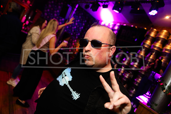 SHOT_BY_ROB-0892