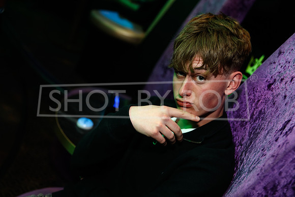 SHOT_BY_ROB-1171