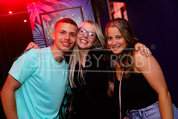 SHOT_BY_ROB-7573