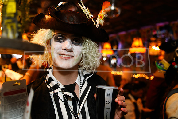SHOT_BY_ROB-2385