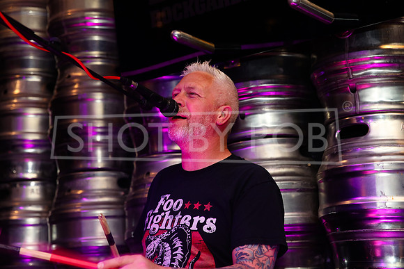 SHOT_BY_ROB-4700