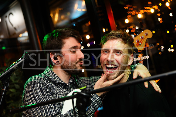 SHOT_BY_ROB-4780