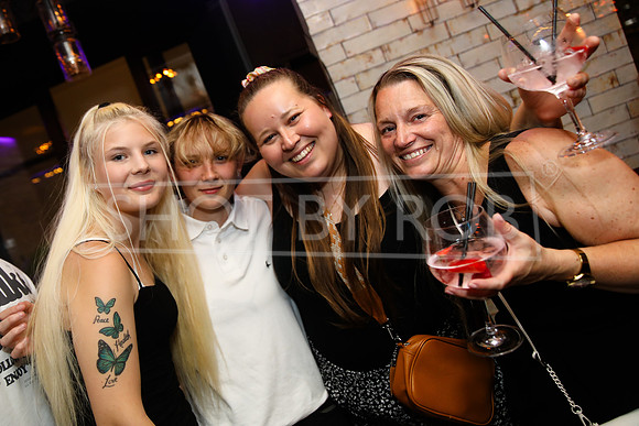 SHOT_BY_ROB-7443