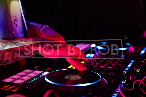 SHOT_BY_ROB-7287