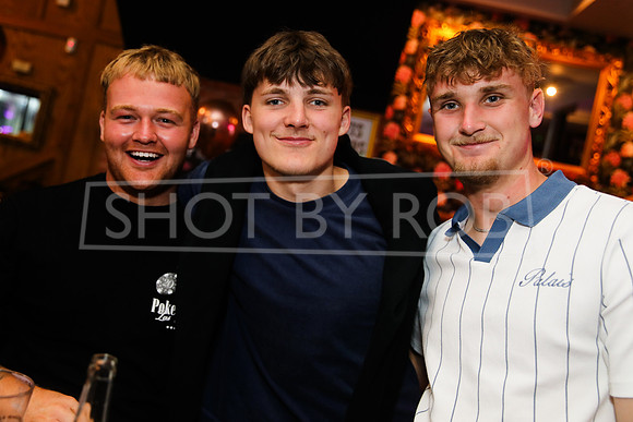 SHOT_BY_ROB-7971