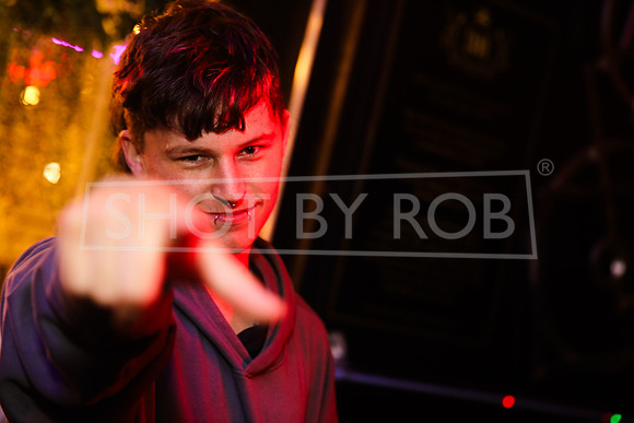 SHOT_BY_ROB-8682