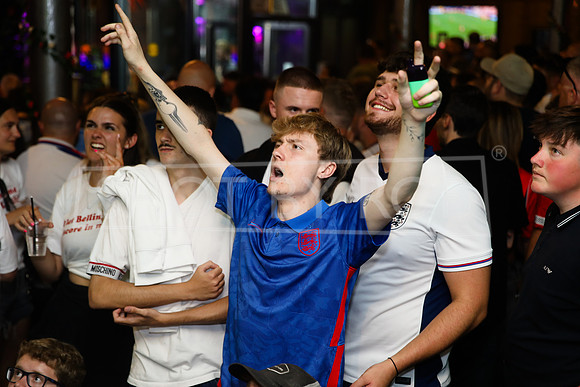 SHOT_BY_ROB-1002