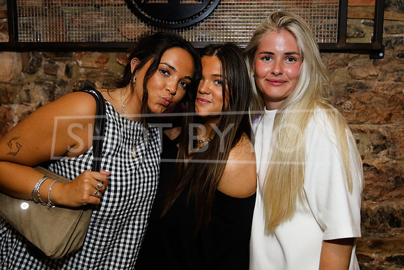 SHOT_BY_ROB-1026