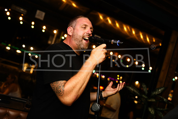 SHOT_BY_ROB-1049