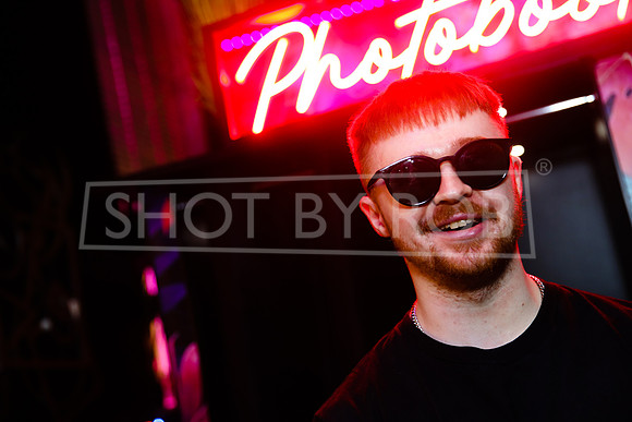 SHOT_BY_ROB-1887