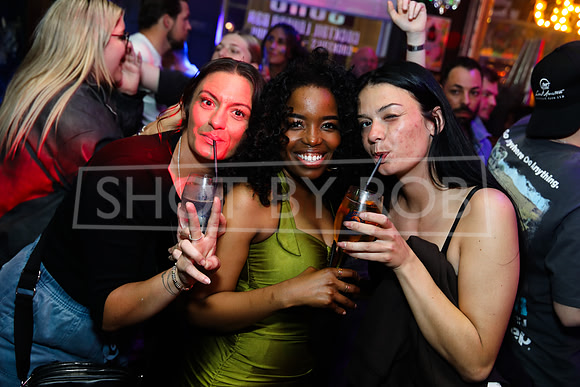 SHOT_BY_ROB-2054
