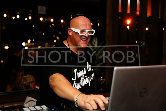 SHOT_BY_ROB-1408