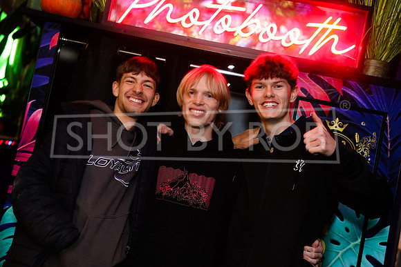 SHOT_BY_ROB-4572