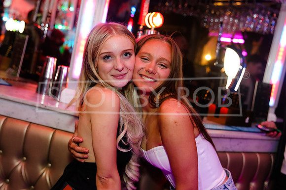 SHOT_BY_ROB-2587