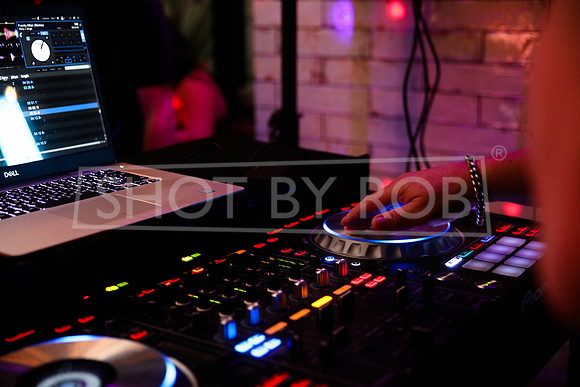 SHOT_BY_ROB-1343