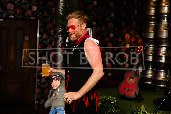 SHOT_BY_ROB-2803
