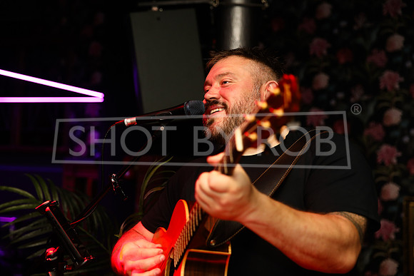 SHOT_BY_ROB-8672