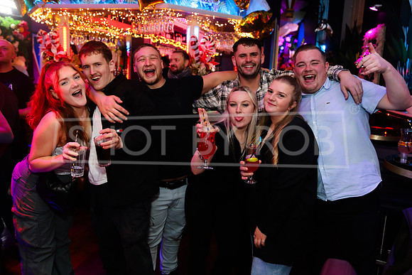 SHOT_BY_ROB-7881