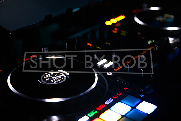 SHOT_BY_ROB-1439