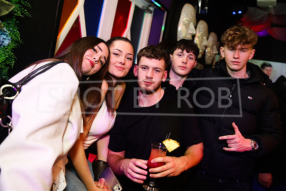 SHOT_BY_ROB-1383