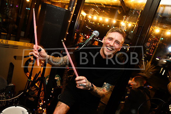 SHOT_BY_ROB-4309