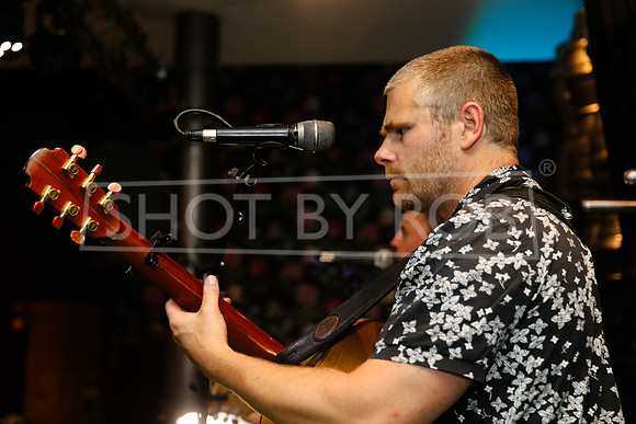 SHOT_BY_ROB-8282