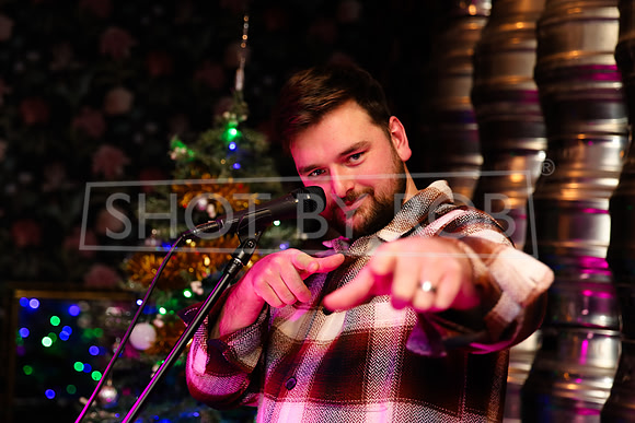 SHOT_BY_ROB-4681