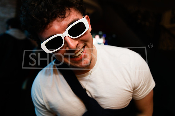 SHOT_BY_ROB-1069
