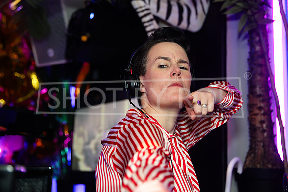 SHOT_BY_ROB-8205