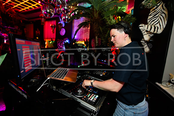 SHOT_BY_ROB-7077
