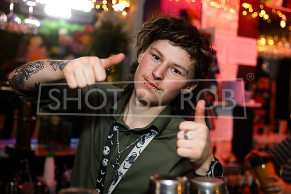 SHOT_BY_ROB-1572