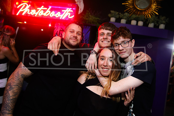 SHOT_BY_ROB-1577