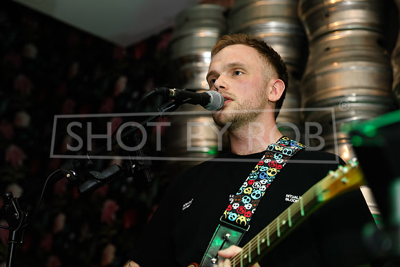 SHOT_BY_ROB-0004